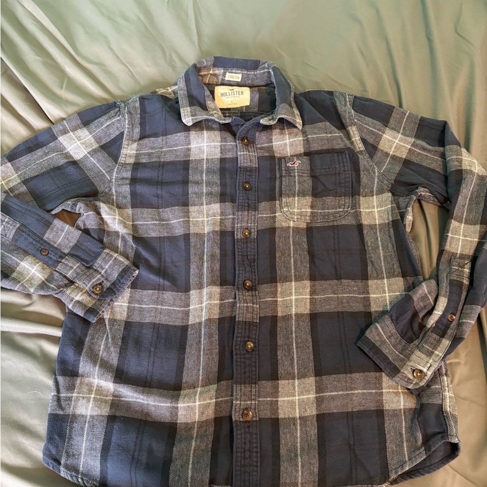Hollister Men's Navy and Gray Plaid Shirt